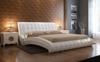 Двуспальные кровати в квартире в Алапаевске